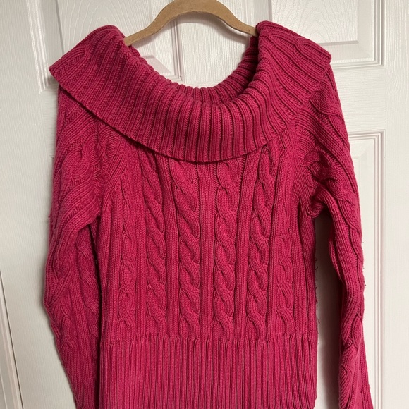 Sweater - Picture 4 of 4